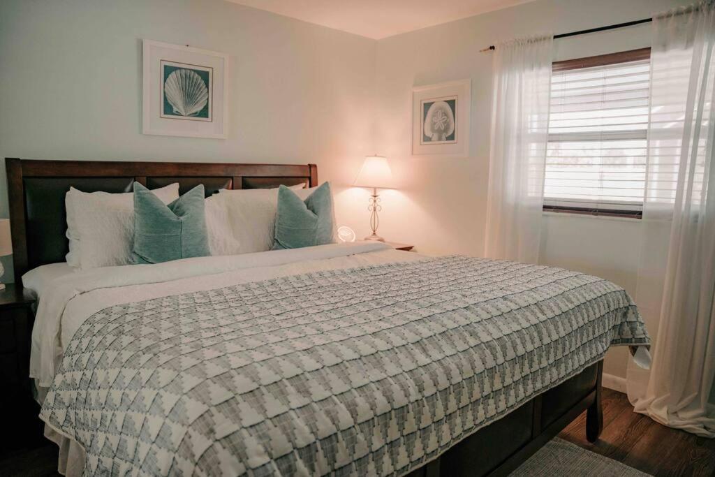 Entire Home, Heated Pool, Just 10 Min To Beach! Vero Beach Eksteriør billede